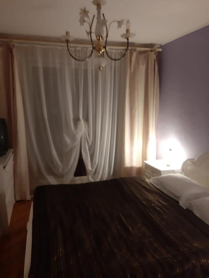 Pelican Proxy Apartment Oradea Exterior photo