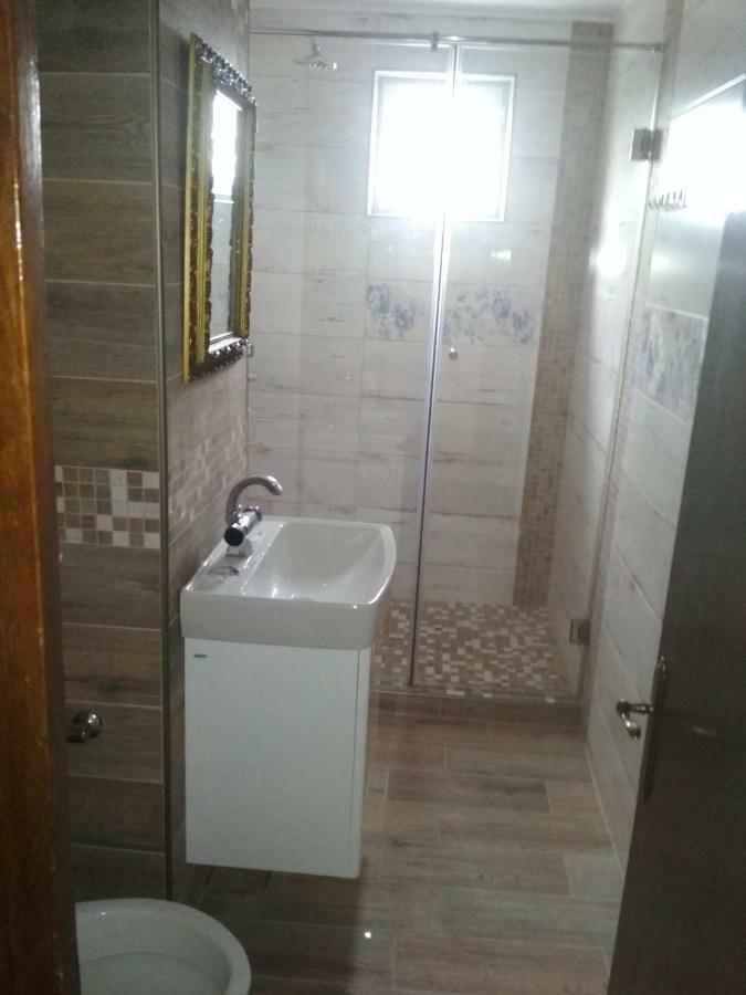 Pelican Proxy Apartment Oradea Exterior photo